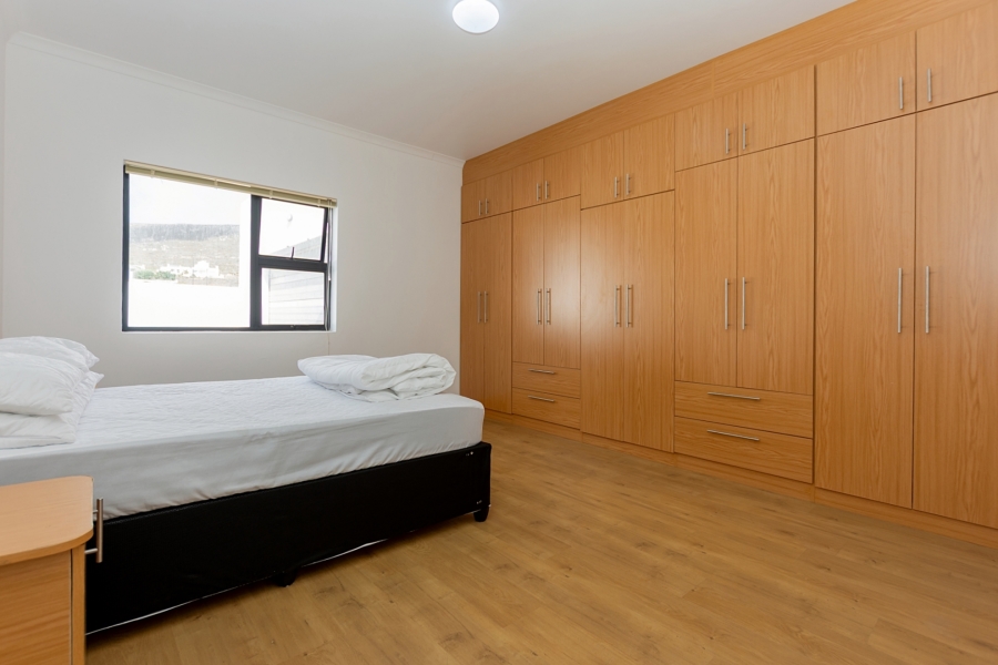 4 Bedroom Property for Sale in Harbour Heights Western Cape